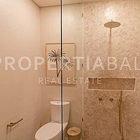 Amazing Tropical Inspired Villa In The Heart Of Bumbak. Villas in Bali for Sale: Vila di Umalas, Bali untuk 242 Ribuan USD. Leasehold. Pratinjau foto #19