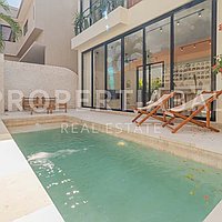 Amazing Tropical Inspired Villa In The Heart Of Bumbak. Villas in Bali for Sale: Vila di Umalas, Bali untuk 242 Ribuan USD. Leasehold. Pratinjau foto #24