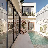 Amazing Tropical Inspired Villa In The Heart Of Bumbak. Villas in Bali for Sale: Vila di Umalas, Bali untuk 242 Ribuan USD. Leasehold. Pratinjau foto #23