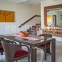 Charming 2-Bedroom Villa In Prime Berawa. Villas in Bali for Sale: Вилла в Берава (Чангу), Бали за 359 тыс. USD. Leasehold. Предварительный просмотр фото #1