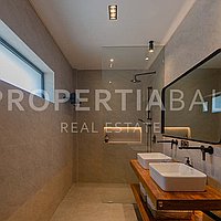 Outstanding Industrial Style Family Villa In Berawa. Villas in Bali for Sale: Vila di Berawa (Canggu), Bali untuk 829 Ribuan USD. Leasehold. Pratinjau foto #15