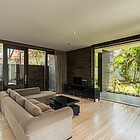 Ultra-chic modern villa with panoramic views of Jimbaran Bay and Benoa. Villas in Bali for Sale: Villa in Bukit South, Bali for 25.5 Billion IDR. Freehold. Preview photo #7