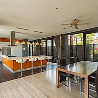 Ultra-chic modern villa with panoramic views of Jimbaran Bay and Benoa. Villas in Bali for Sale: Villa in Bukit South, Bali for 25.5 Billion IDR. Freehold. Preview photo #8