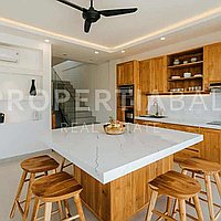 Stunning Family Home In Padonan. Villas in Bali for Sale: Vila di Padonan, Bali untuk 312 Ribuan USD. Leasehold. Pratinjau foto #5
