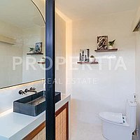 Modern Tropical Villa In Tumbak Bayuh. Villas in Bali for Sale: Villa in Tumbak Bayuh, Bali for 244 Thousands USD. Leasehold. Preview photo #8