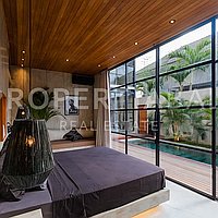Stunning Modern Industrial Villa In Babakan. Villas in Bali for Sale: Вилла в Babakan, Бали за 416 тыс. USD. Leasehold. Предварительный просмотр фото #14