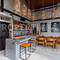 Stunning Modern Industrial Villa In Babakan. Villas in Bali for Sale: Вилла в Babakan, Бали за 416 тыс. USD. Leasehold. Предварительный просмотр фото #3