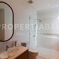 Timeless Luxury Family Villa In Berawa. Villas in Bali for Sale: Vila di Berawa (Canggu), Bali untuk 1153 Ribuan USD. Freehold. Pratinjau foto #4