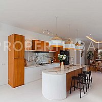 Timeless Luxury Family Villa In Berawa. Villas in Bali for Sale: Vila di Berawa (Canggu), Bali untuk 1153 Ribuan USD. Freehold. Pratinjau foto #1