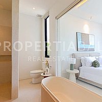 Timeless Luxury Family Villa In Berawa. Villas in Bali for Sale: Vila di Berawa (Canggu), Bali untuk 1153 Ribuan USD. Freehold. Pratinjau foto #18
