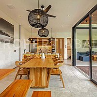 Industrial Contemporary Villa In Pererenan. Villas in Bali for Sale: Vila di Pererenan (Canggu), Bali untuk 516 Ribuan USD. Leasehold. Pratinjau foto #13