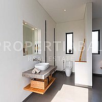 Charming Family Home In Pererenan. Villas in Bali for Sale: Vila di Pererenan (Canggu), Bali untuk 566 Ribuan USD. Leasehold. Pratinjau foto #3