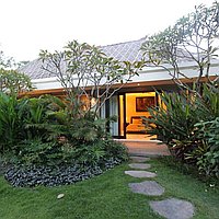 Tropical riverfront villa in Padang Galak, North of Sanur. Villas in Bali for Sale: Вилла в Санур, Бали за 1227 тыс. USD. Freehold. Предварительный просмотр фото #6