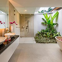 Exquisite Four – Bedroom Villa in Seminyak’s Most Prestigious Locale – Set on 450 sqm. Villas in Bali for Sale: Villa in Seminyak, Bali for 337 Thousands USD. Leasehold. Preview photo #5