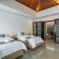 Three bedroom family villa in prime Seminyak for lease. Villas in Bali for Sale: Villa in Seminyak, Bali for 368 Thousands USD. Leasehold. Preview photo #8