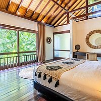 Versatile luxury 5-bedroom freehold villa in Seminyak. Villas in Bali for Sale: Villa in Seminyak, Bali for 2693 Thousands USD. Freehold. Preview of photo #1