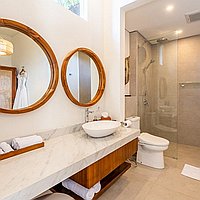 Versatile luxury 5-bedroom freehold villa in Seminyak. Villas in Bali for Sale: Villa in Seminyak, Bali for 2693 Thousands USD. Freehold. Preview photo #4