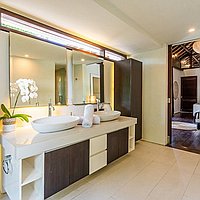 Versatile luxury 5-bedroom freehold villa in Seminyak. Villas in Bali for Sale: Villa in Seminyak, Bali for 2693 Thousands USD. Freehold. Preview photo #6