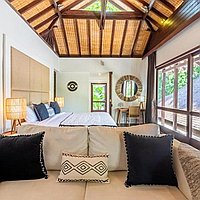 Versatile luxury 5-bedroom freehold villa in Seminyak. Villas in Bali for Sale: Villa in Seminyak, Bali for 2693 Thousands USD. Freehold. Preview photo #1
