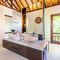 Versatile luxury 5-bedroom freehold villa in Seminyak. Villas in Bali for Sale: Villa in Seminyak, Bali for 2693 Thousands USD. Freehold. Preview photo #5