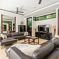 Versatile luxury 5-bedroom freehold villa in Seminyak. Villas in Bali for Sale: Villa in Seminyak, Bali for 2693 Thousands USD. Freehold. Preview photo #10