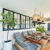 Five bedroom character filled estate in the heart of Seminyak. Villas in Bali for Sale: Villa in Seminyak, Bali for 5.2 Million CNY. Leasehold. Preview photo #3