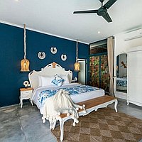 Five bedroom character filled estate in the heart of Seminyak. Villas in Bali for Sale: Villa in Seminyak, Bali for 5.2 Million CNY. Leasehold. Preview photo #6