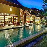 Freehold Four Bedroom Villa with Traditional Architecture in the Heart of Seminyak. Villas in Bali for Sale: Вилла в Семиньяк, Бали за 2331 тыс. USD. Freehold. Предварительный просмотр фото #1