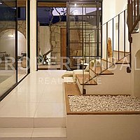 Tropical Inspired Villa Design In Seminyak. Villas in Bali for Sale: Vila di Seminyak, Bali untuk 276 Ribuan USD. Leasehold. Pratinjau foto #9