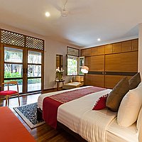 A Splendid Six-Bedroom Freehold Villa in the Heart of Seminyak. Villas in Bali for Sale: Villa in Seminyak, Bali for 2760 Thousands USD. Freehold. Preview photo #7