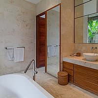 Traditional Three-Bedroom Freehold Villa on 750sqm Only Minutes Walk to the Beach. Villas in Bali for Sale: Villa in Seminyak, Bali for 1356 Thousands USD. Freehold. Preview photo #17