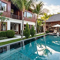 Stunning 12 Bed Villa Estate – Two Interconnected 6 Bedroom Villas in Gated Seminyak Community. Villas in Bali for Sale: Villa in Seminyak, Bali for 1550 Thousands USD. Leasehold. Preview photo #1