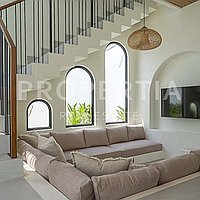 Stunning Coastal Villa In Seseh. Villas in Bali for Sale: Villa in Seseh, Bali for 290 Thousands USD. Leasehold. Preview photo #4