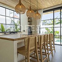 Stunning Coastal Villa In Seseh. Villas in Bali for Sale: Villa in Seseh, Bali for 290 Thousands USD. Leasehold. Preview photo #3