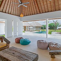 Spacious Four-Bedroom Beachfront Villa in Tabanan: Balinese-Meets-Modern Elegance with Promising ROI. Villas in Bali for Sale: Villa in Tabanan, Bali for 1211 Thousands USD. Freehold. Preview photo #4