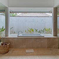 Spacious Four-Bedroom Beachfront Villa in Tabanan: Balinese-Meets-Modern Elegance with Promising ROI. Villas in Bali for Sale: Villa in Tabanan, Bali for 1211 Thousands USD. Freehold. Preview photo #10