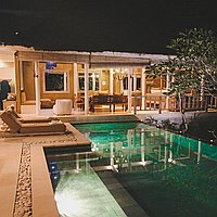 Unmissable Opportunity: Top-Tier Three-Bedroom Villa with River View and Premium Amenities in Cepaka, Tabanan. Villas in Bali for Sale: Vila di Tabanan, Bali untuk 700 Ribuan USD. Leasehold. Pratinjau foto #2