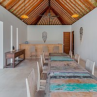 Brand New Iconic Freehold Beachfront Villa Complex. Villas in Bali for Sale: Villa in Tabanan, Bali for 6134 Thousands USD. Freehold. Preview photo #3