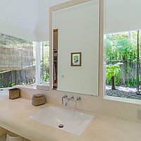 Exclusive Opportunity: Freehold 4-Bedroom Riverfront Villa in Tabanan with Strategic Access. Villas in Bali for Sale: Villa in Tabanan, Bali for 1533 Thousands USD. Freehold. Preview photo #11