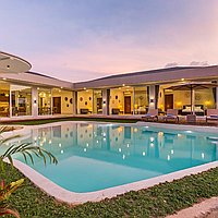 Modern elegance with stunning rice field views in Ubud. Villas in Bali for Sale: Вилла в Убуд, Бали за 337 тыс. USD. Leasehold. Предварительный просмотр фото #1