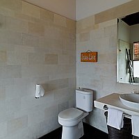 Three Bedroom Freehold Villa in Serene Uluwatu Area. Villas in Bali for Sale: Вилла в Улувату, Бали за 551 тыс. USD. Freehold. Предварительный просмотр фото #5