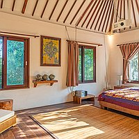 Tropical Villa with Lush Gardens in Central Umalas. Villas in Bali for Sale: Villa in Umalas, Bali for 450 Thousands USD. Leasehold. Preview photo #3