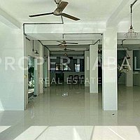 High Potential Renovation Opportunity Investment. Villas in Bali for Sale: Villa in Umalas, Bali for 11.5 Million THB. Leasehold. Preview photo #4
