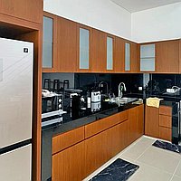 Splendid Three-Bedroom Villa with Luxe Jacuzzi for Long Lease in Serene Umalas. Villas in Bali for Sale: Вилла в Умалас, Бали за 380 тыс. USD. Leasehold. Предварительный просмотр фото #3