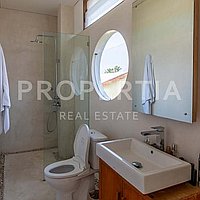 Amazing Spacious Villa In The Heart Of Umalas. Villas in Bali for Sale: Вилла в Умалас, Бали за 600 тыс. USD. Leasehold. Предварительный просмотр фото #9