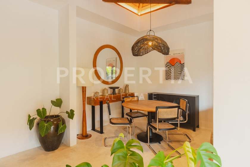 Cozy Modern Villa In Prime Berawa. Villas in Bali for Sale: Villa in Berawa (Canggu), Bali for 6,6 Million THB. Leasehold. Main Photo