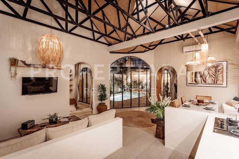 Beautiful Modern Bohemian Villa In Berawa. Villas in Bali for Sale: Villa in Berawa (Canggu), Bali for 38,7 Million JPY. Leasehold. Main Photo