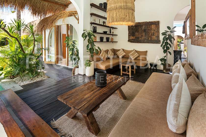 Perfect Family Investment Property In Umalas. Villas in Bali for Sale: Villa in Umalas, Bali for 8,1 Billion IDR. Leasehold. Main Photo