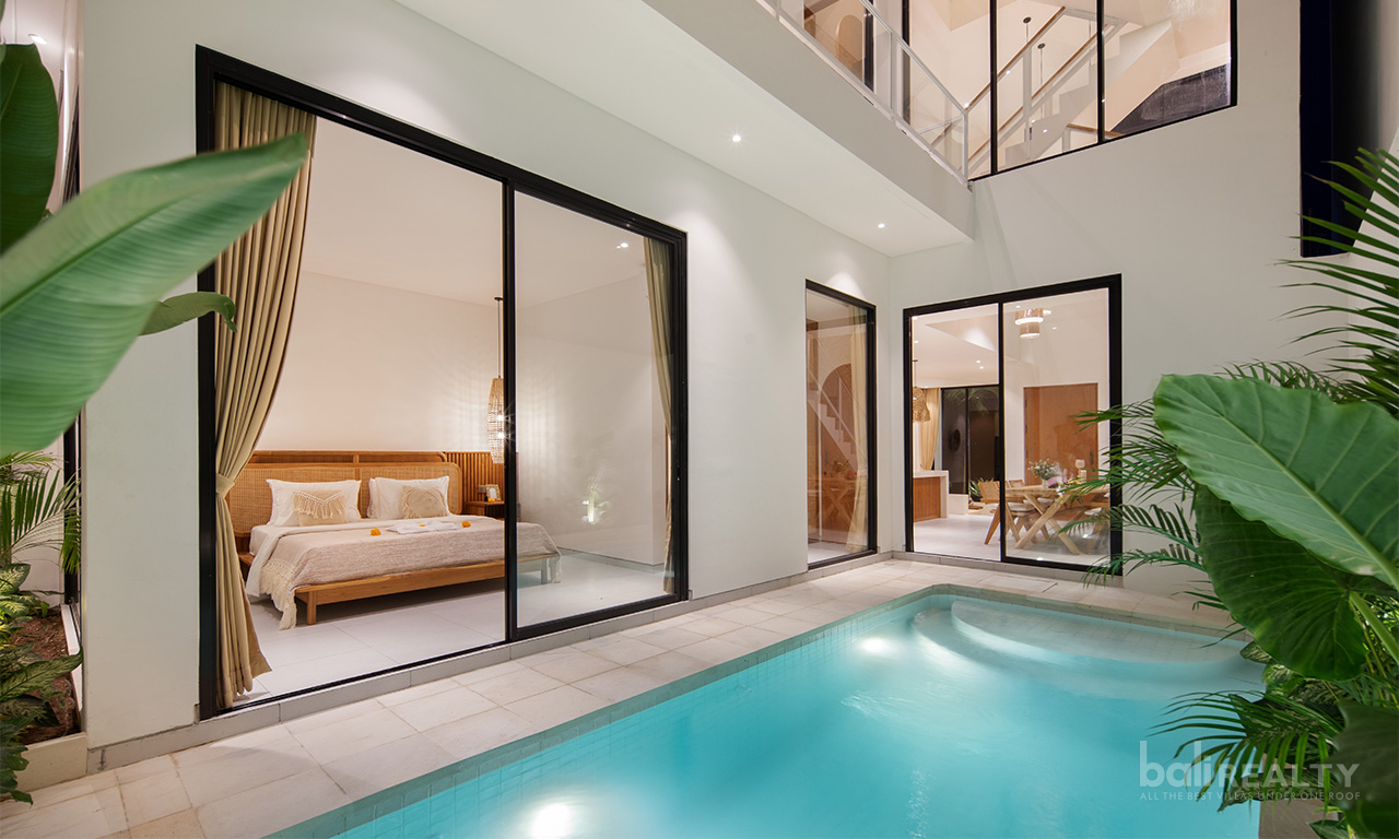 Unique Three-Bedroom Villa Featuring Rooftop Lounge and Jacuzzi, Near Balangan Beach. Villas in Bali for Sale: Villa in Balangan, Bali for 258 Thousands USD. Leasehold. Main Photo