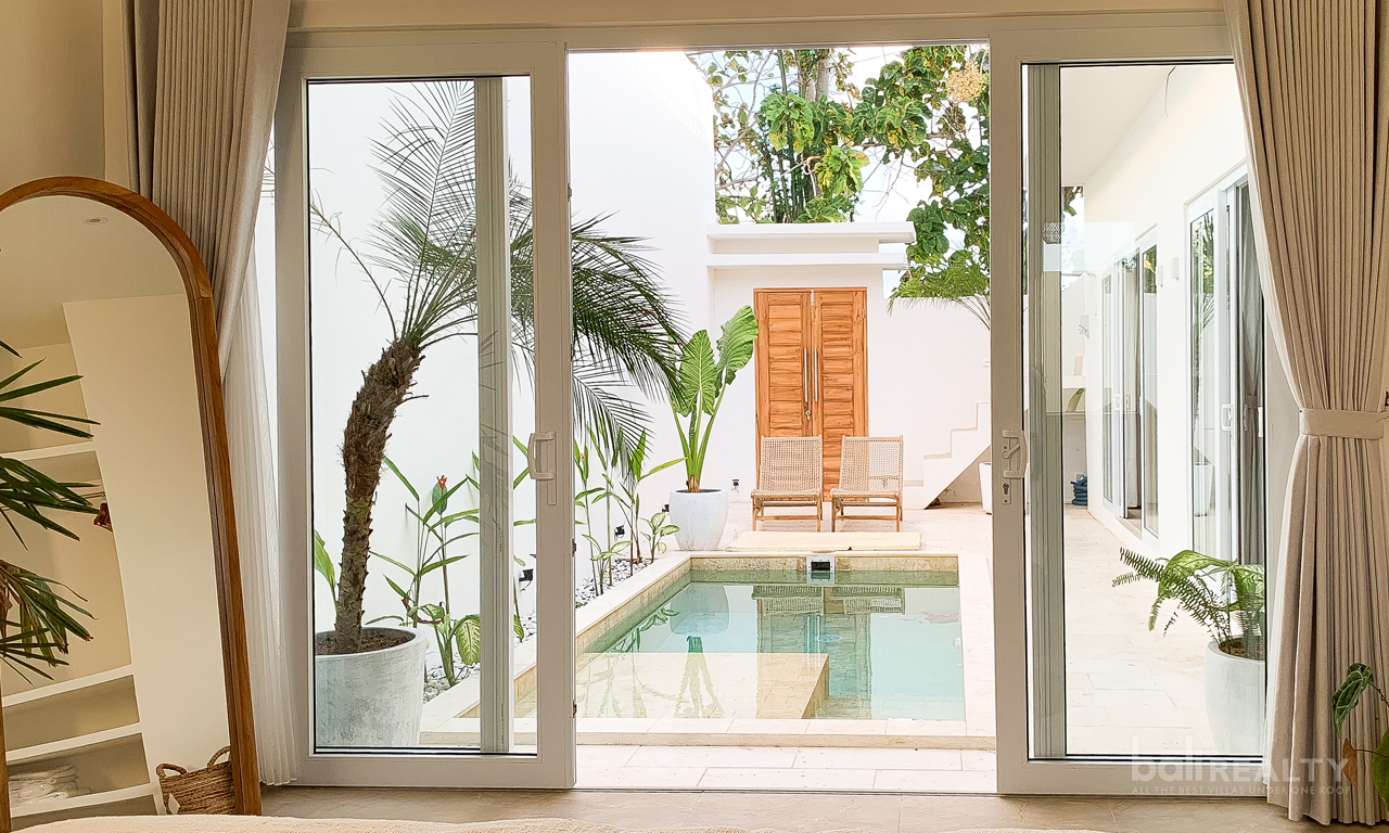 Charming Minimalist Two-Bedroom Villa in Balangan’s Orange Zone, Steps from the Beach. Villas in Bali for Sale: Villa in Balangan, Bali for 0,7 Million AED. Leasehold. Main Photo